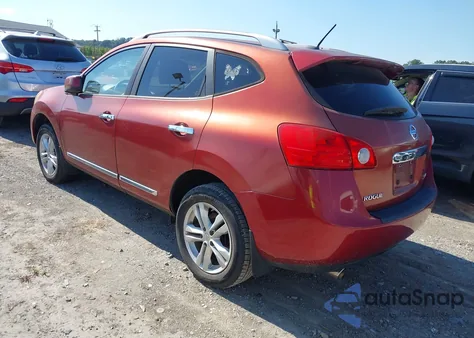 2013 Nissan Rogue Sv z USA, uszkodzony, nr VIN JN8AS5MV5DW109255